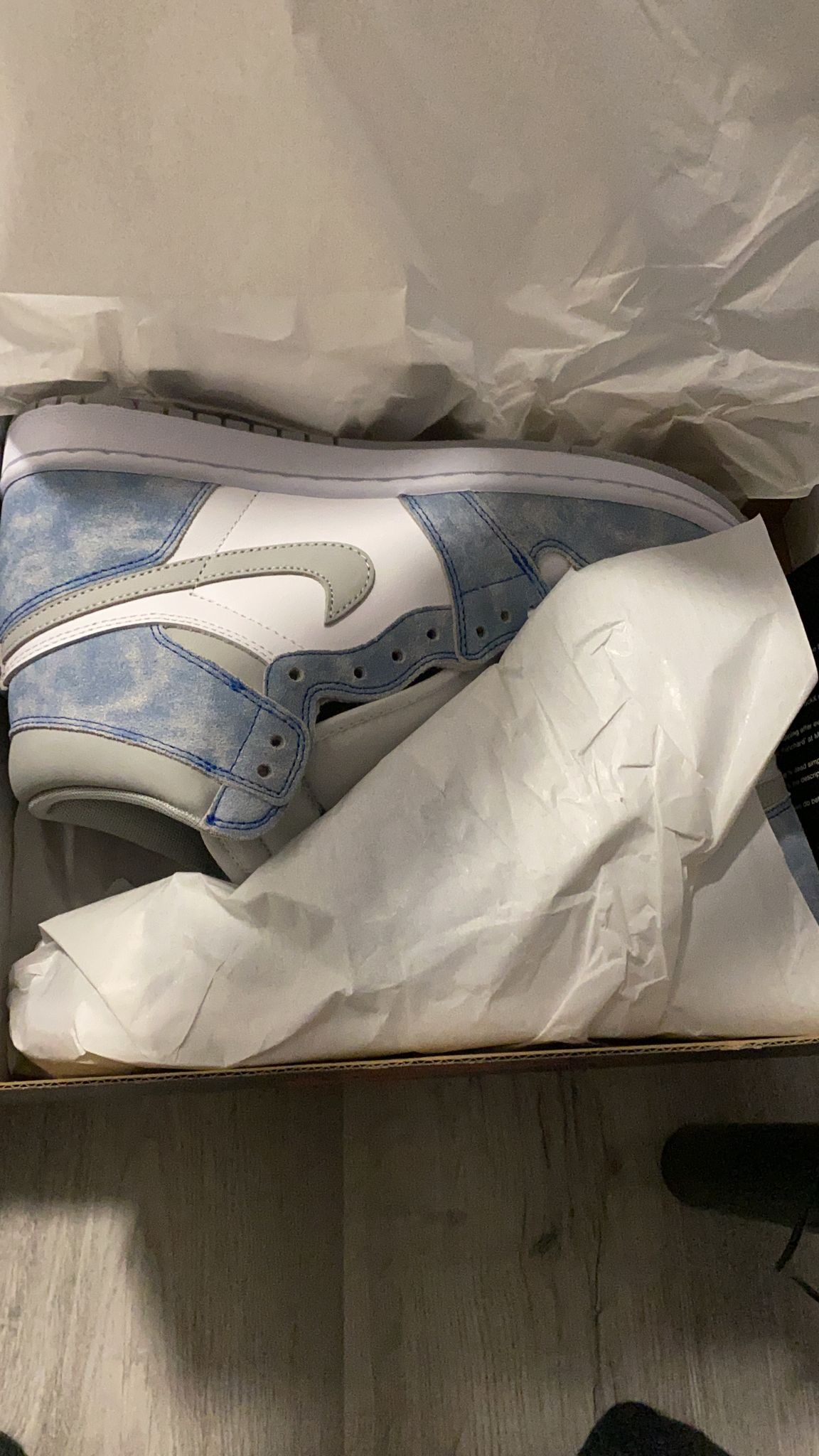 Coolkicks | GET Air Jordan 1 Retro High GET Hyper Royal,555088-402 review coolkicksmall 01