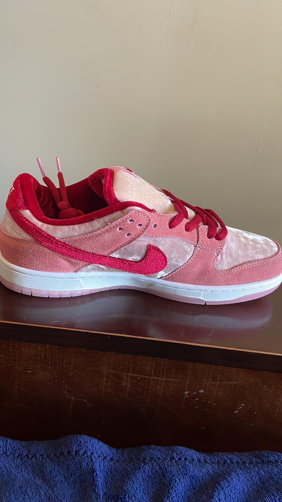 Cool Kicks | GET SB Dunk Low StrangeLove Skateboards ,CT2552-800 review shop cool kicks 02