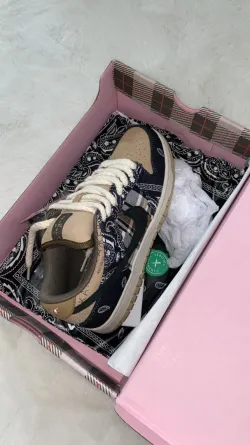 Replica SB Dunk Low Travis Scott,CT5053-001 review coolkicksmall  02