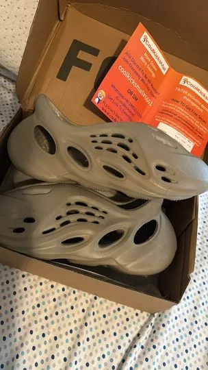 Coolkicks G5 Yeezy Foam RNNR Mist,GV6774   review 7.osee