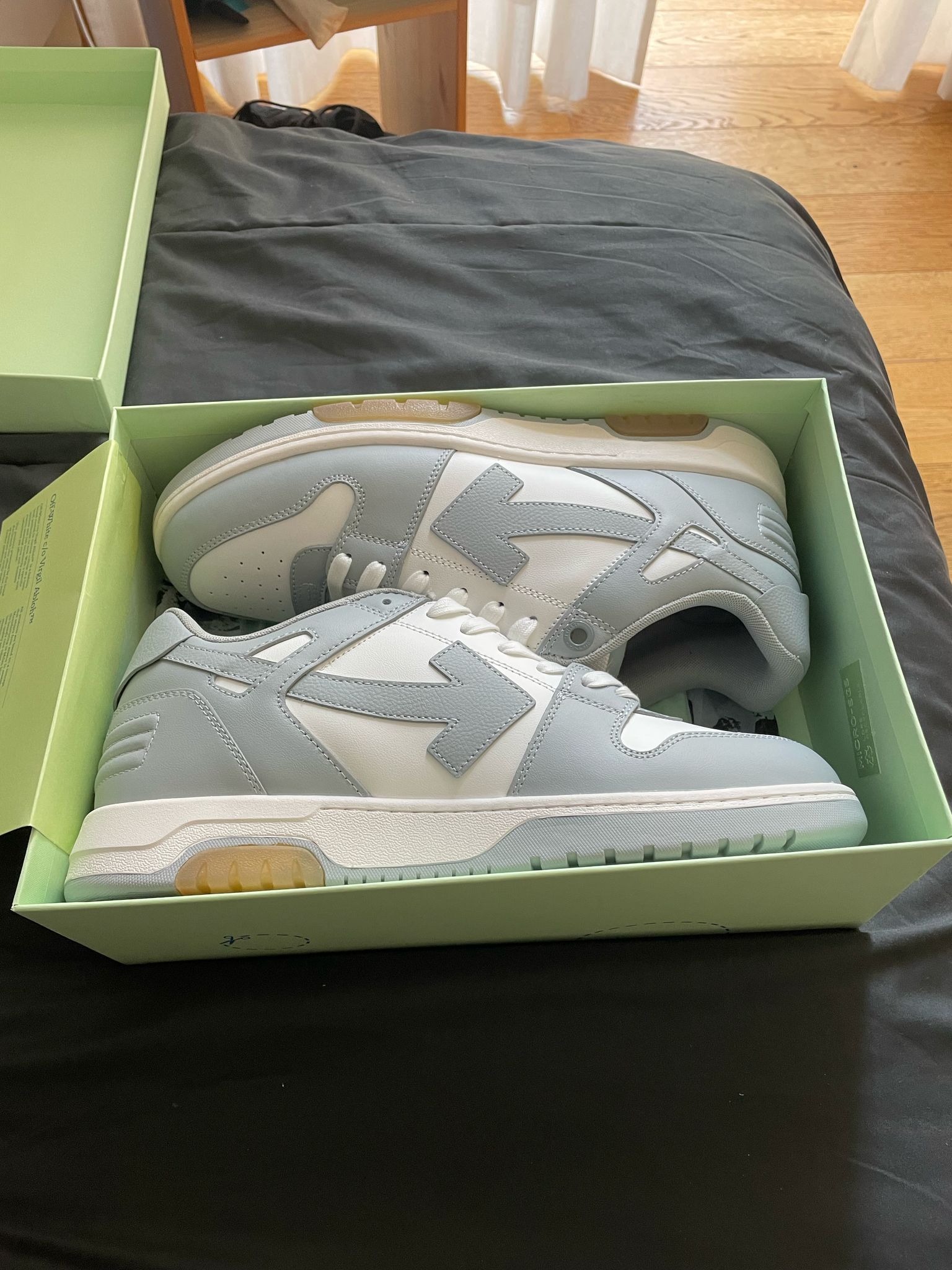 PKGoden OFF-WHITE Out Of Office Pale,OMIA189 C99LEA00 40901 review Josept Martinez