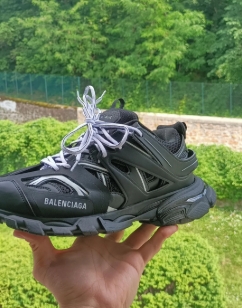 PKGoden Balenciaga  3rd LED Tess Black And White 542023 W1GB1 2045 review Farrell