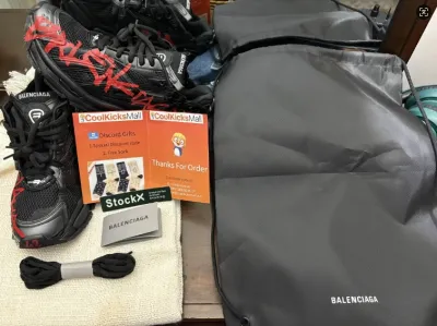 PKGoden Balenciaga Runner Black And Red Characters 677402 W3RB1 0102  review Adriandabest