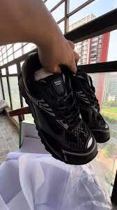 PKGoden Bottega Veneta Orbit low cut casual running shoes Black review Leland Adam