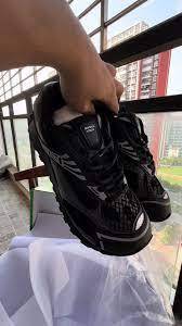 PKGoden Bottega Veneta Orbit low cut casual running shoes Black review Leland Adam