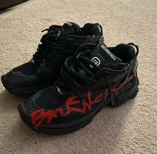 PKGoden Balenciaga Runner Black And Red Characters 677402 W3RB1 0102  review 