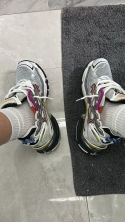 PKGoden Balenciaga 7th Runner Silver Purple 677403W3RB68123 review feedback from whatsapp customer 02