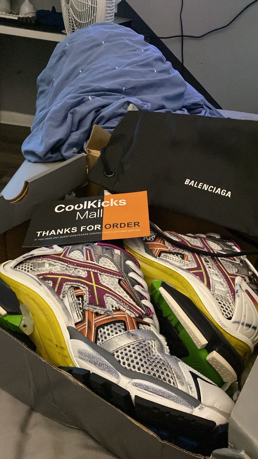 PKGoden Balenciaga 7th Runner Silver Purple 677403W3RB68123 review feedback from whatsapp customer 01