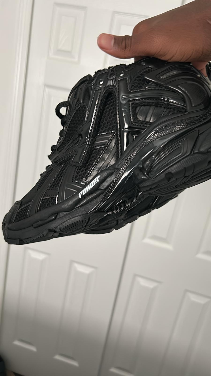 PKGoden Balenciaga Runner Black 656065W3RA11000  review feedback from whatsapp customer 01