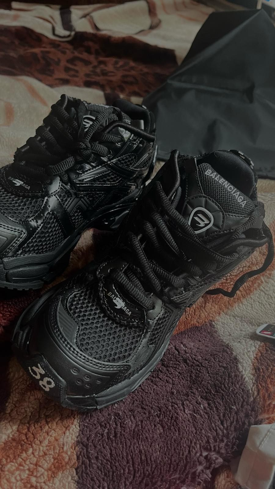 PKGoden Balenciaga Runner Black 656065W3RA11000  review feedback from whatsapp customer 01