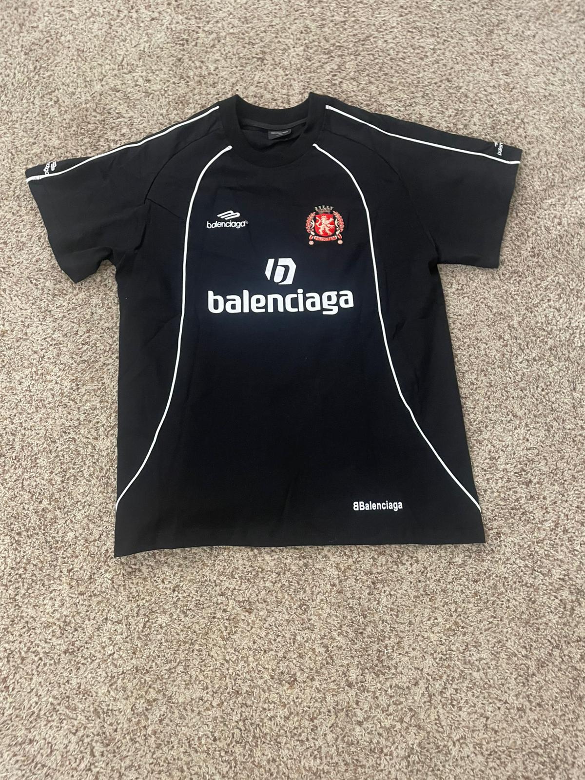 Balenciaga joint Manchester United football embroidered T-Shirts Black review 1