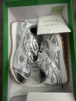 PKGoden Bottega Veneta Orbit low cut casual running shoes Silver review Kendrick 03
