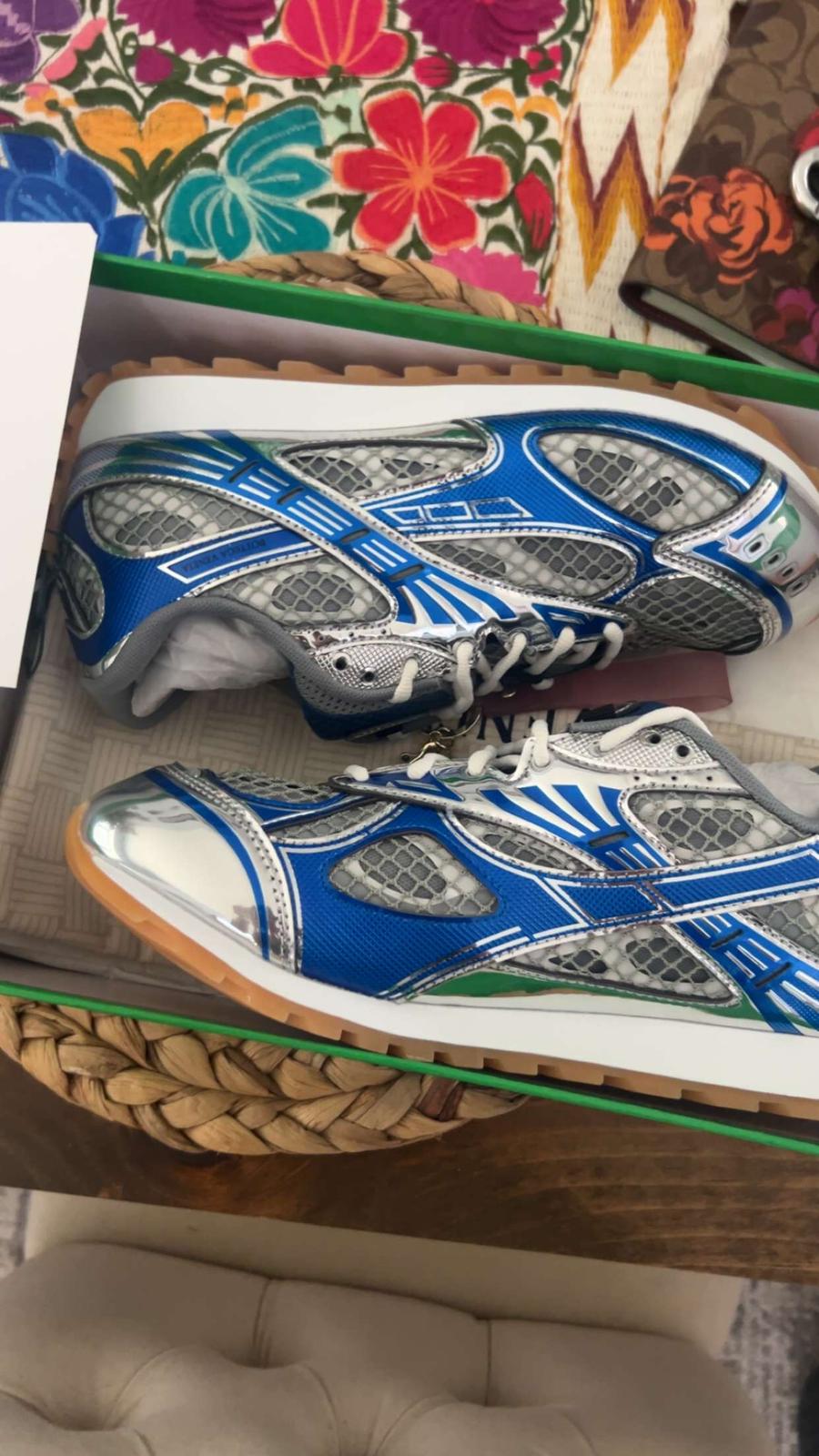 PKGoden Bottega Veneta Orbit Blue review Alejandra Fonseca