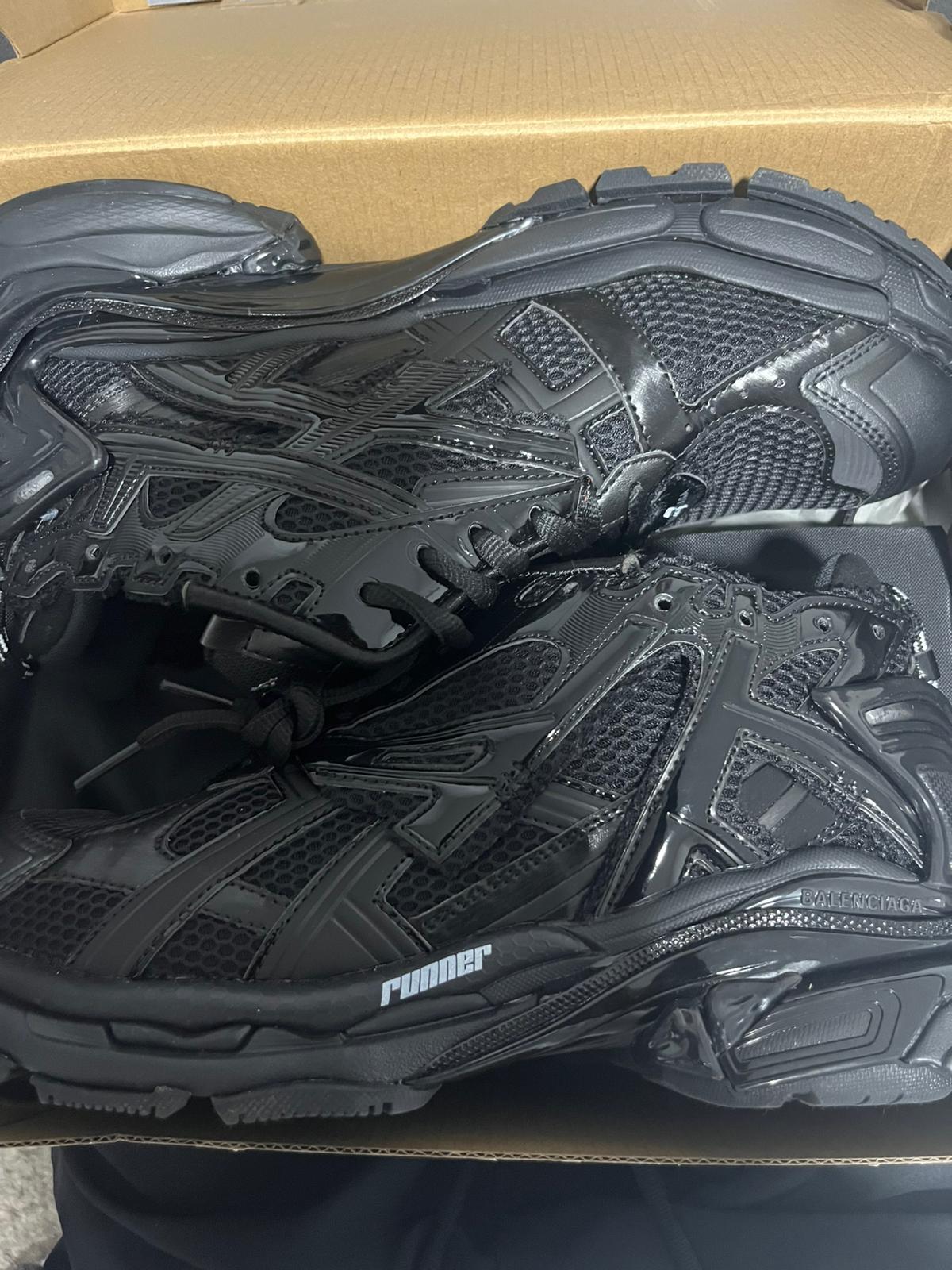 PKGoden Balenciaga Runner Black 656065W3RA11000  review feedback from whatsapp customer 01