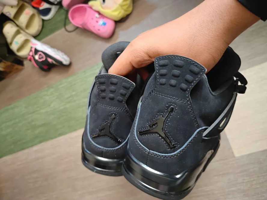 PKGoden Air Jordan 4 Retro Black Cat CU1110-010 review Max Gruner 01
