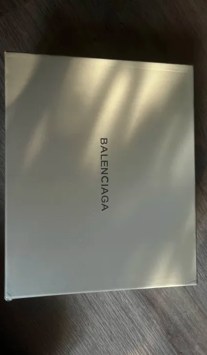 Balenciaga Furry Slide Black/White/Pink/Grey/Red/Green/Blue review 1