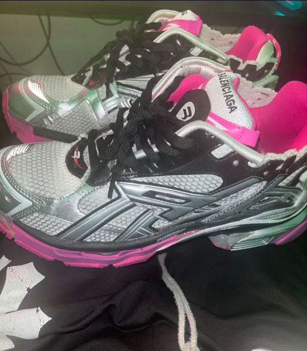 PKGoden Balenciaga 7th Runner Silver Red 677402 W3RB2 9155 review 0