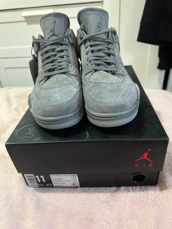 PKGoden Air Jordan 4 Retro Kaws,930155-003 review 1