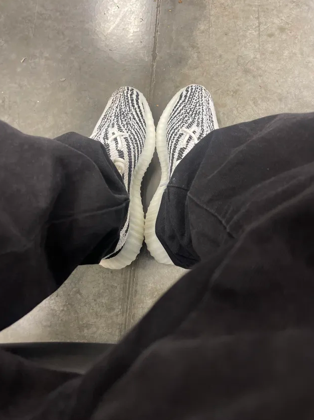 Coolkicks PKGoden Yeezy Boost 350 V2 Zebra,CP9654 review 0