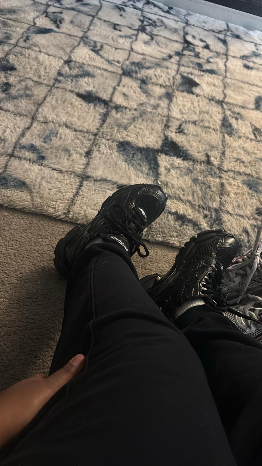 PKGoden Balenciaga Runner Black 656065W3RA11000  review feedback from whatsapp customer 01