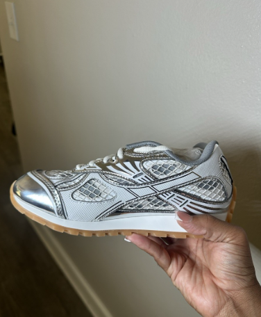 PKGoden Bottega Veneta Orbit low cut casual running shoes Silver review Metro. Nom