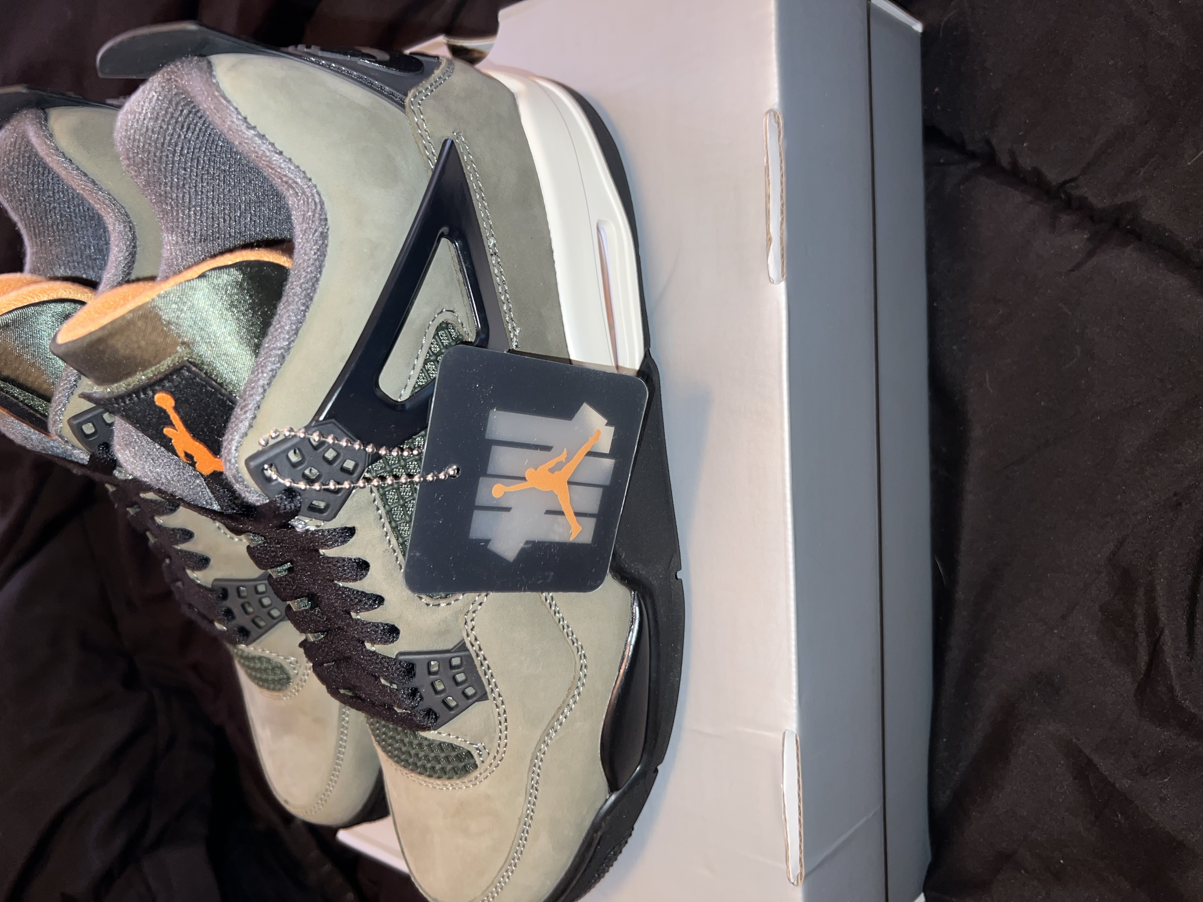 PKGoden Air Jordan 4 Retro Undefeated IB1854-200 review 1