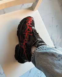 PKGoden Balenciaga Runner Black And Red Characters 677402 W3RB1 0102  review Bryan Ballinas