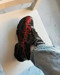 PKGoden Balenciaga Runner Black And Red Characters 677402 W3RB1 0102  review 