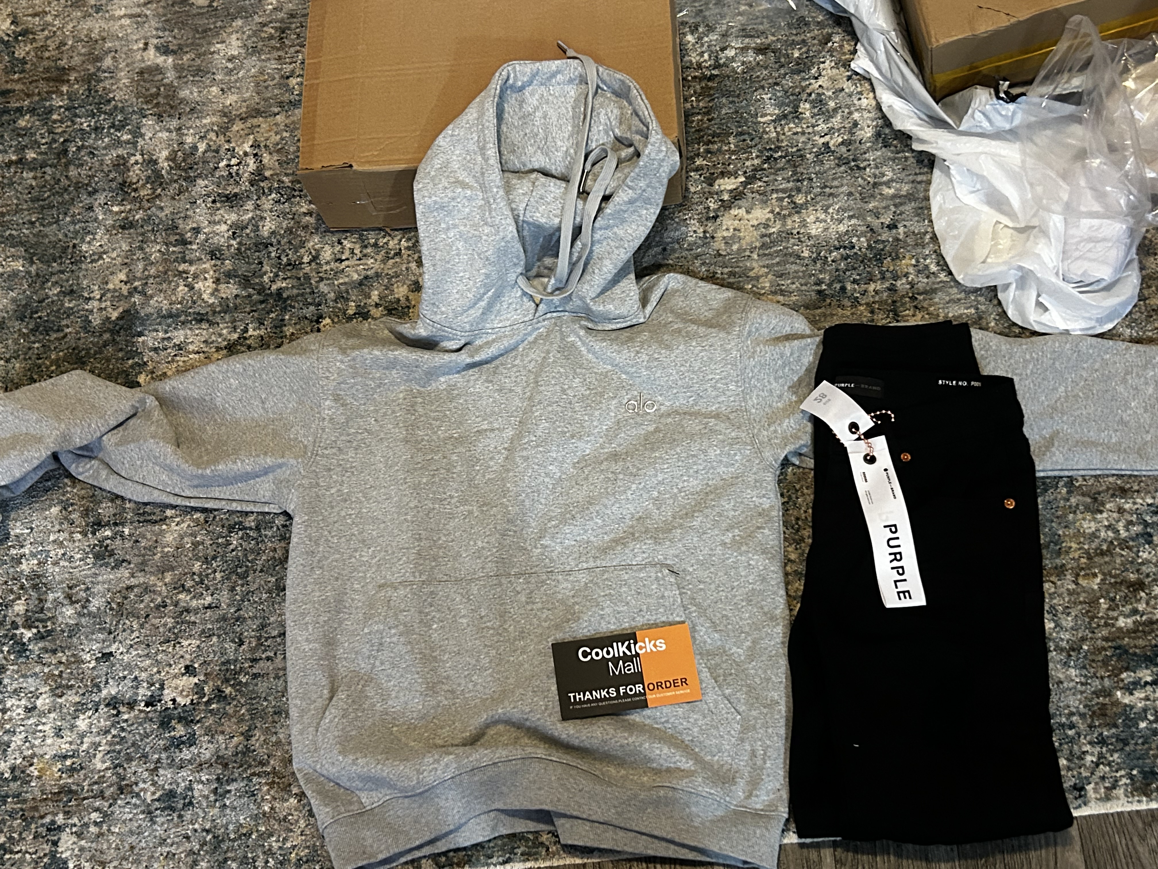 Alo Yoga Accolade Hoodie Grey review lor edugg