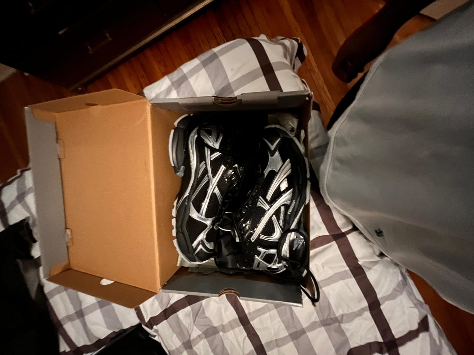 PKGoden Balenciaga Runner Sneaker Black Silver review feedback from whatsapp customer 00