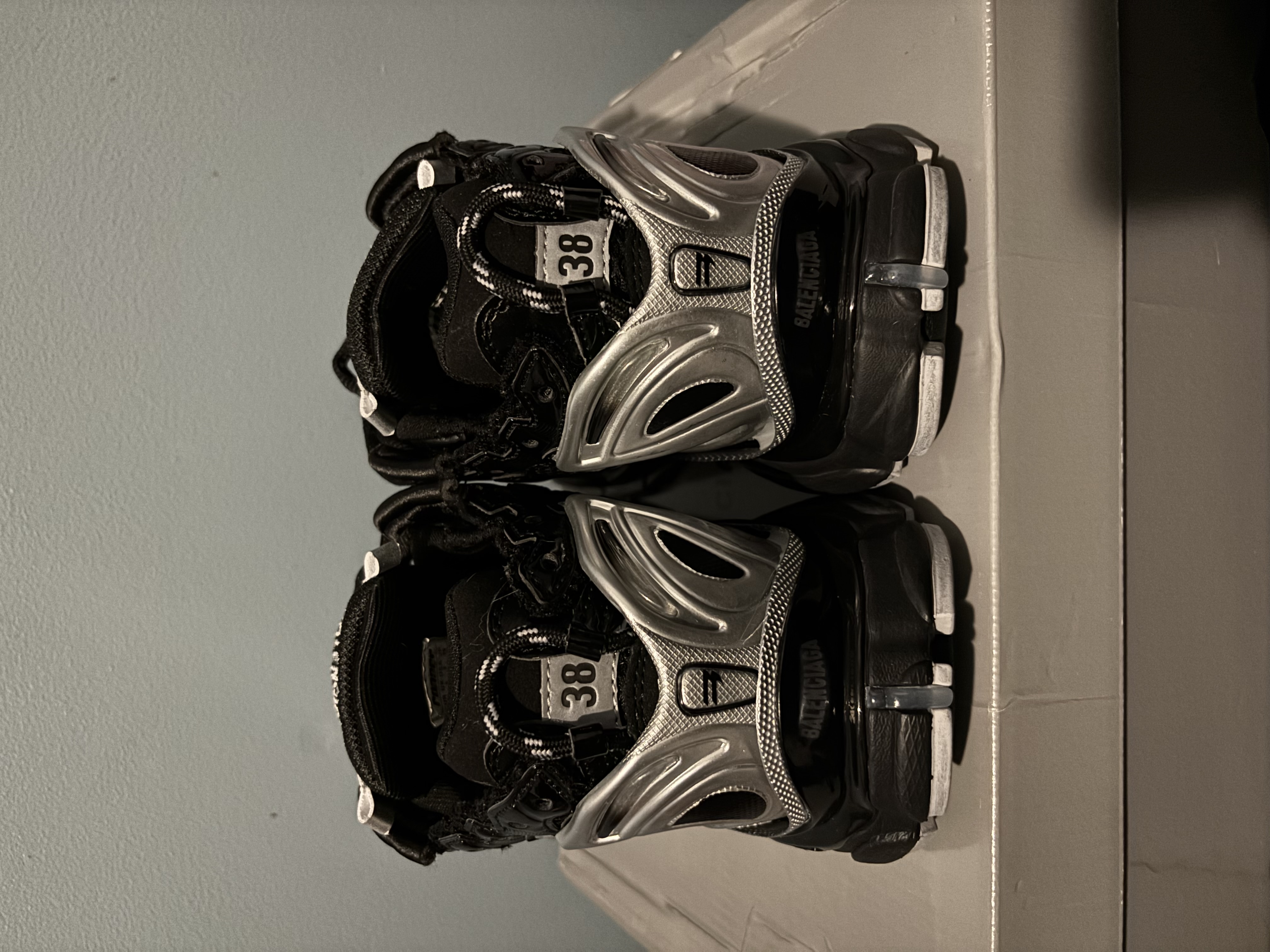 PKGoden Balenciaga Runner Sneaker Black Silver review Darien 01