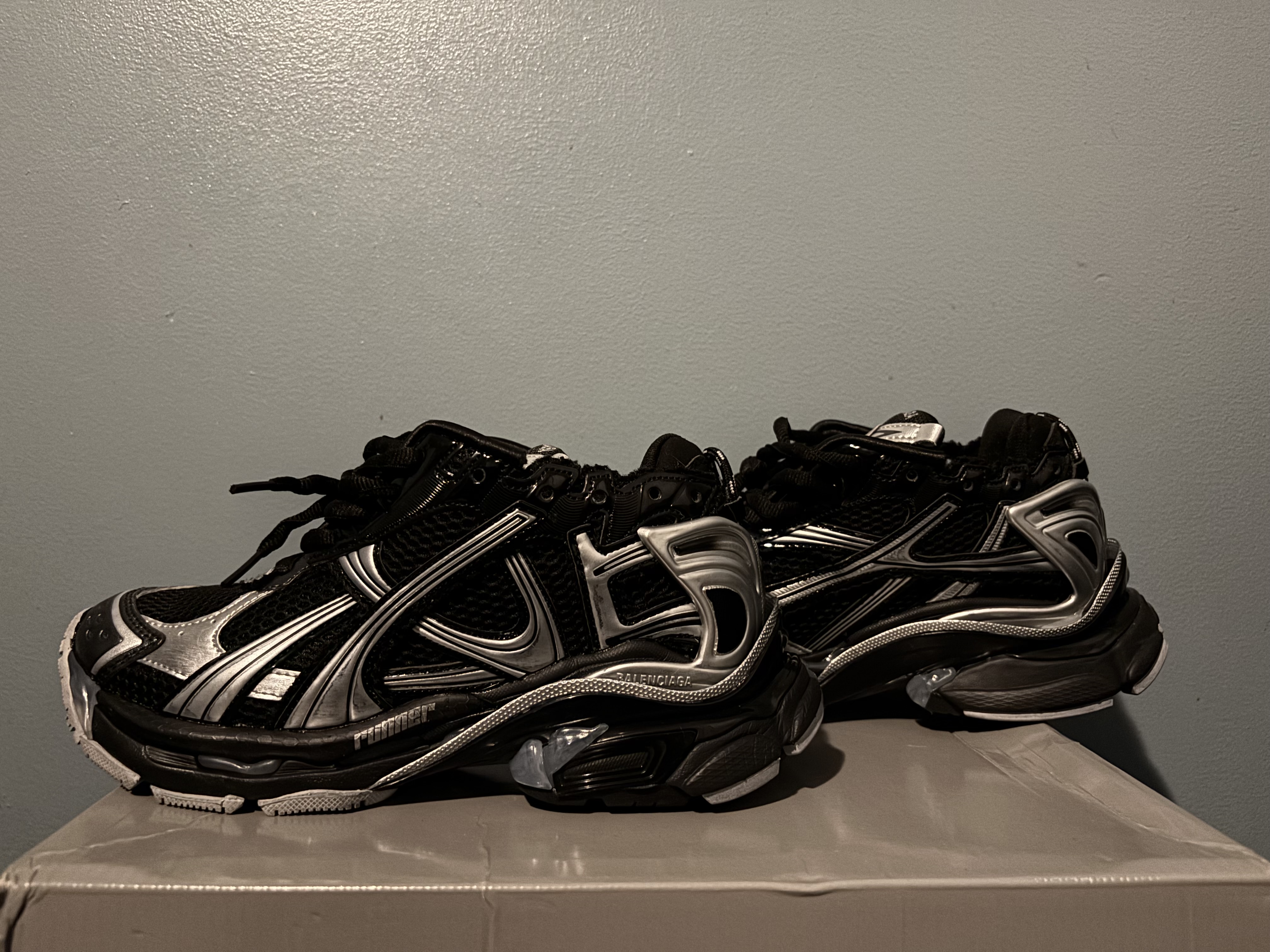 PKGoden Balenciaga Runner Sneaker Black Silver review Darien 02