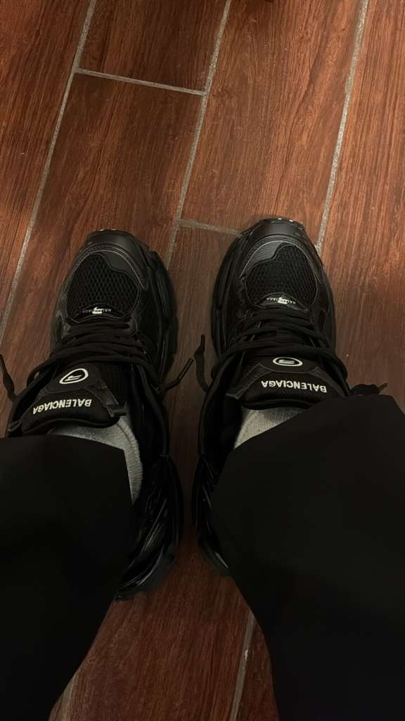 PKGoden Balenciaga Runner Black 656065W3RA11000  review feedback from whatsapp customer 01