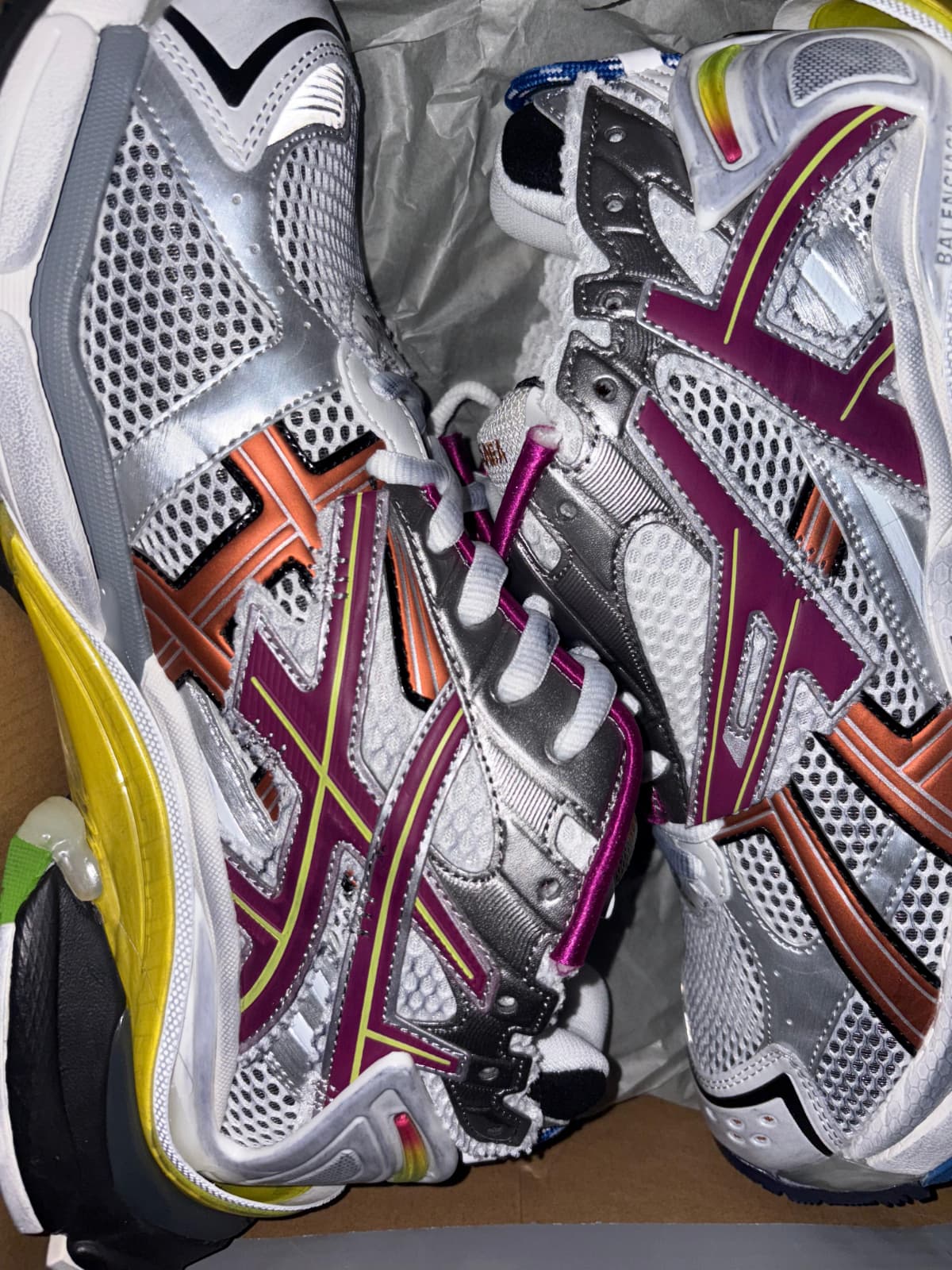 PKGoden Balenciaga 7th Runner Silver Purple 677403W3RB68123 review feedback from whatsapp customer 01