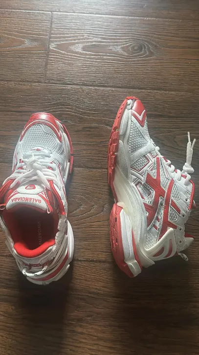 PKGoden Balenciaga 7th Runner Blue White Red 677402 W3RB2 9060 review Grious 01