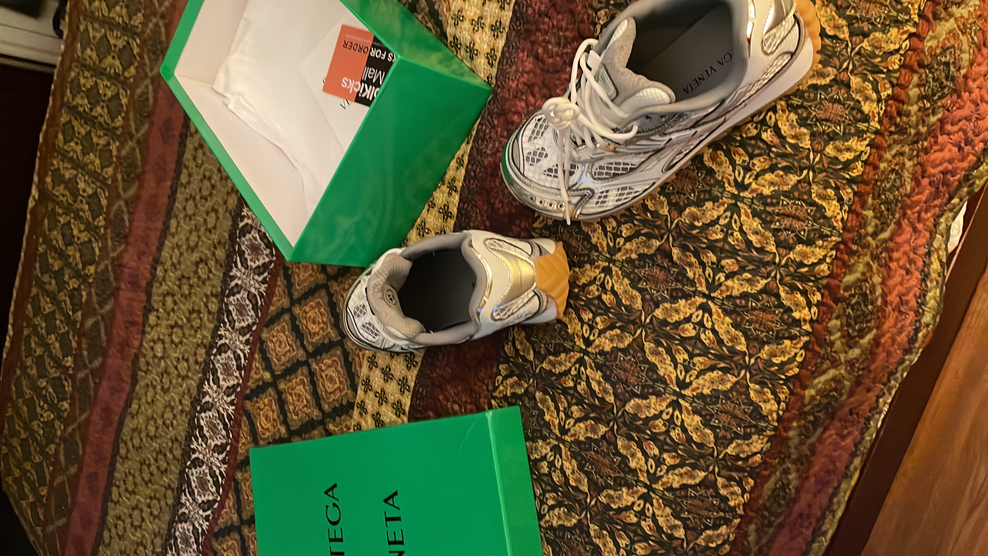 Flash sale| PKGoden Bottega Veneta Orbit low cut casual running shoes Silver review 0