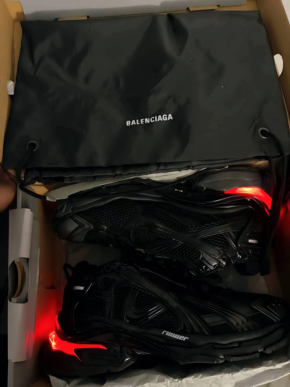 Flash Sale |  PKGoden Balenciaga Runner Black in LED 853225 WRNLD 1000 review user135