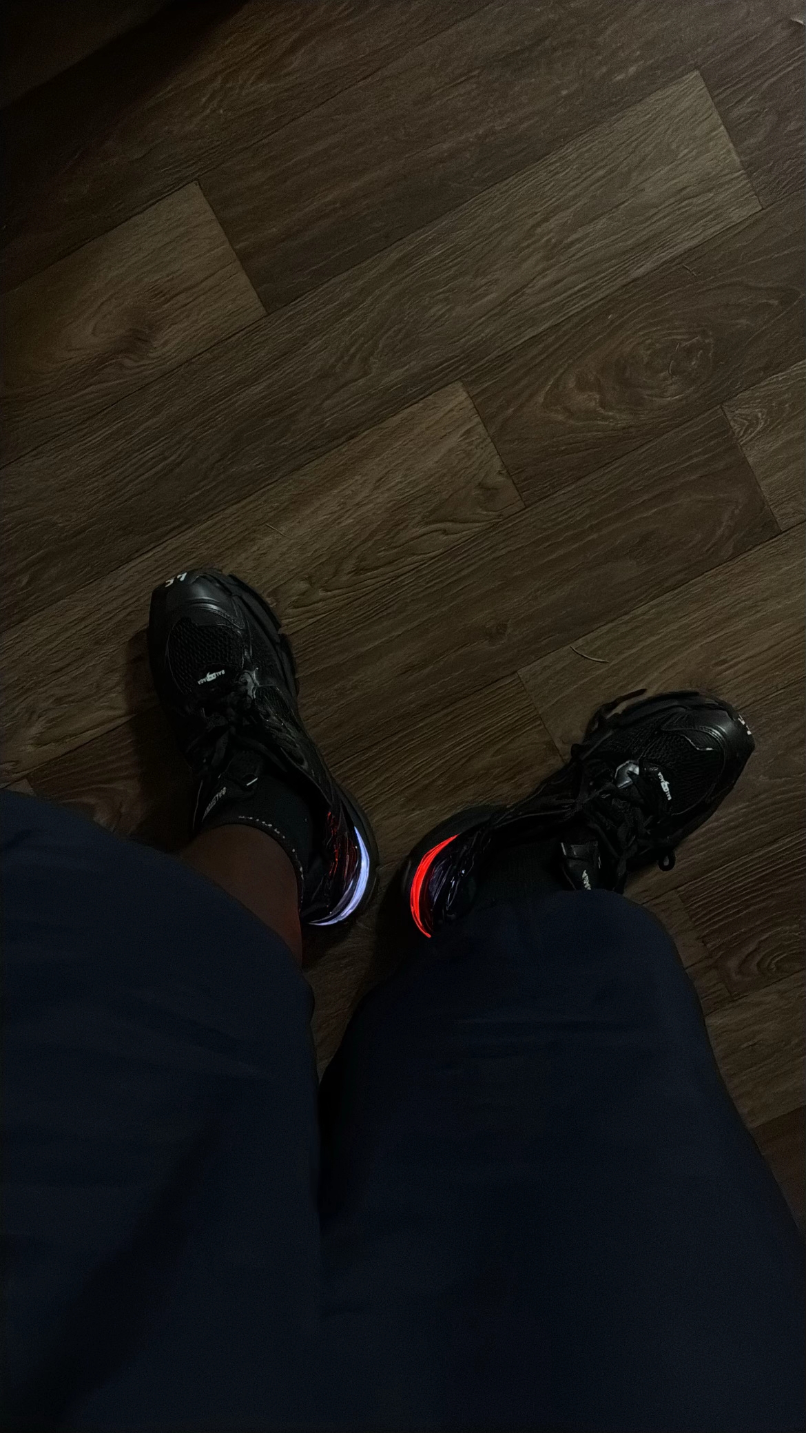 Flash Sale |  PKGoden Balenciaga Runner Black in LED 853225 WRNLD 1000 review user687 01