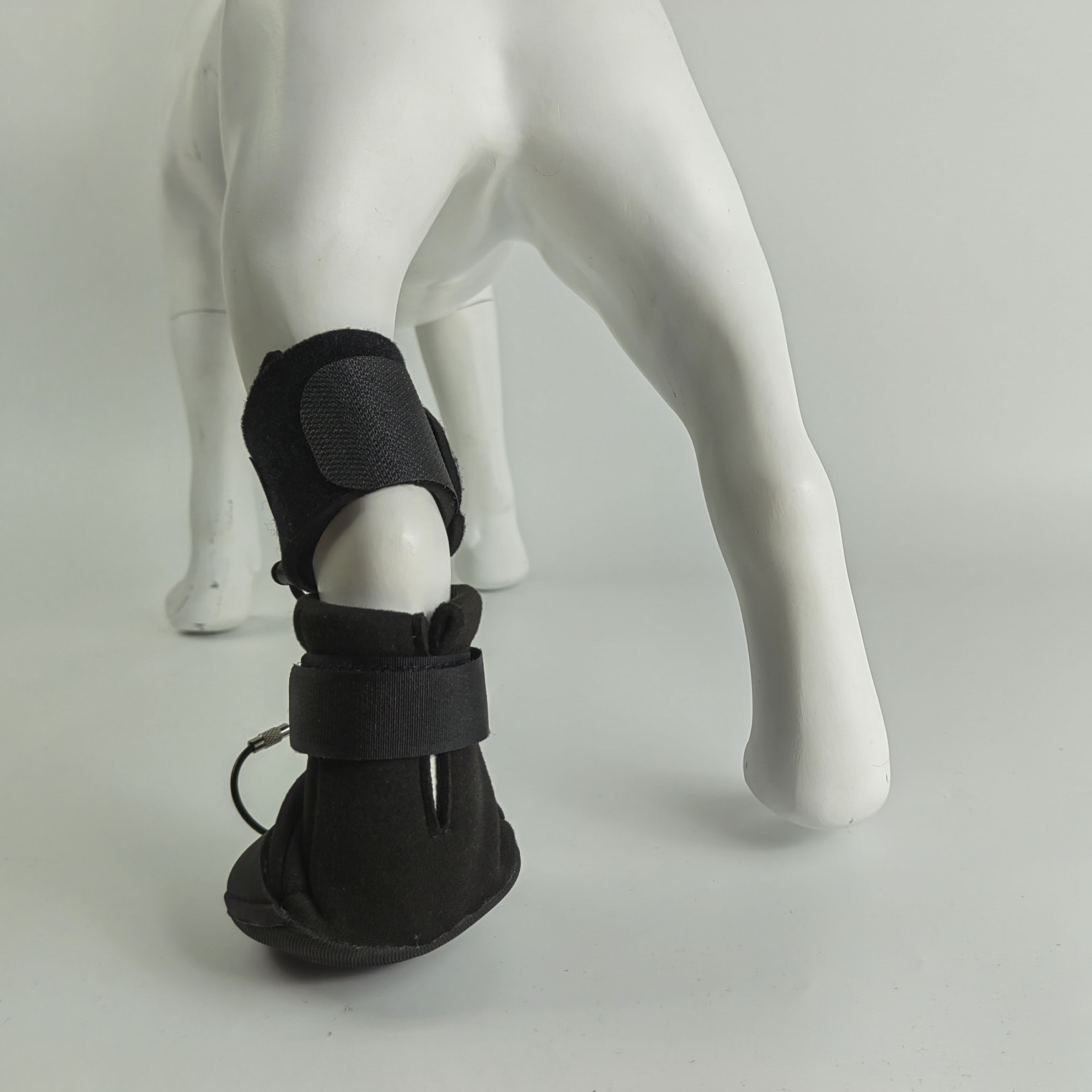 Dog knuckling boots top