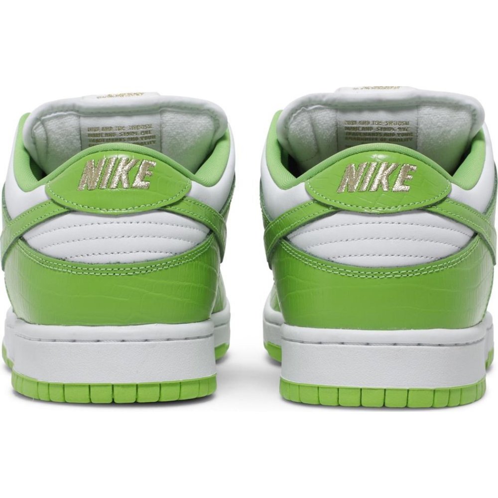 PK Dunk SB Low Stars Mean Green (2021), DH3228-101