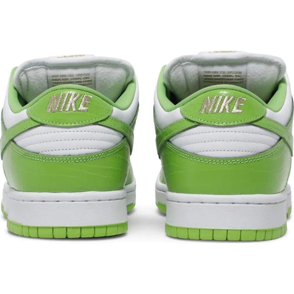 PK Dunk SB Low Stars Mean Green (2021), DH3228-101