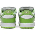 PK Dunk SB Low Stars Mean Green (2021), DH3228-101