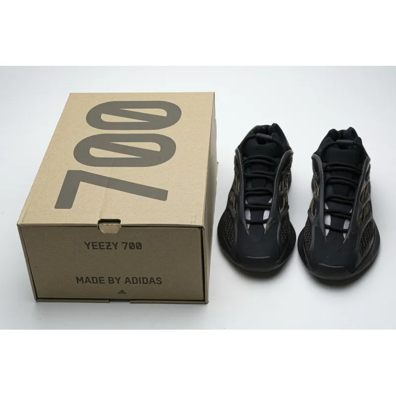 H12 Yeezy 700 V3 Clay Brown, GY0189
