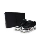 PK Ozweego Raf Simons Core Black Silver Metallic, EE7944