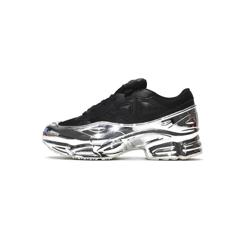 PK Ozweego Raf Simons Core Black Silver Metallic, EE7944