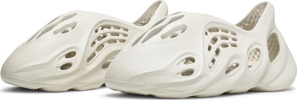 PK Yeezy Foam RNNR Ararat, G55486