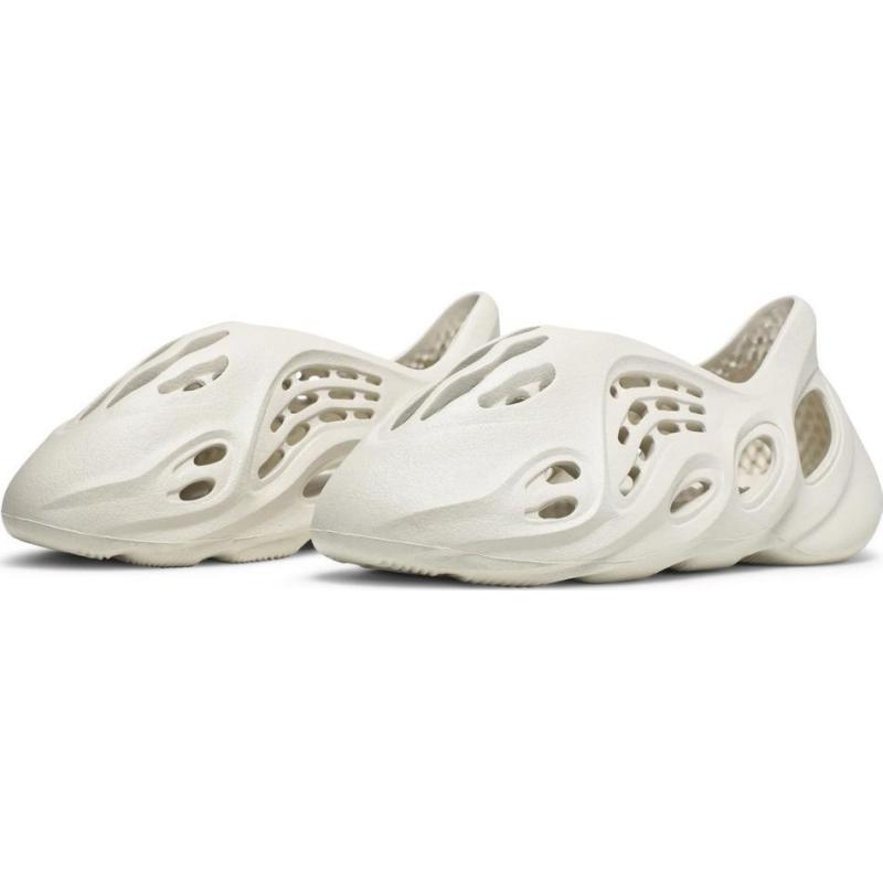 PK Yeezy Foam RNNR Ararat, G55486
