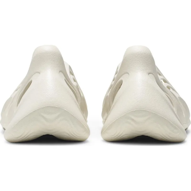 PK Yeezy Foam RNNR Ararat, G55486