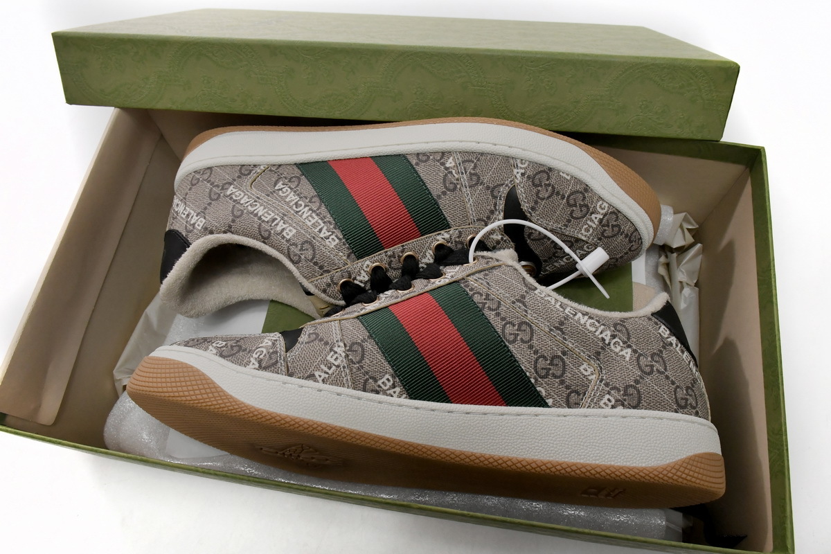 PK 9SFR8 4670 Gucci Screener, 674530