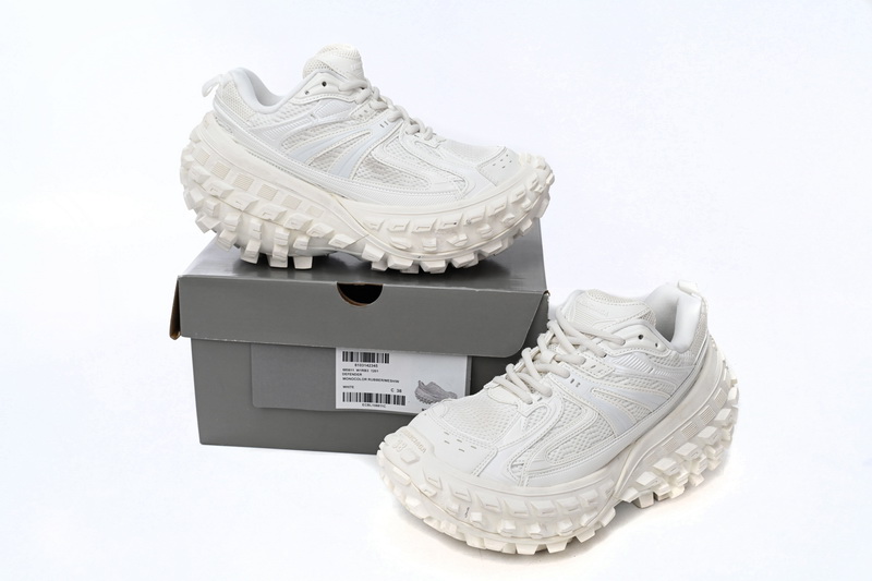  Perfectkicks Balenciaga Defender All White ，685611 W1RB3 1201